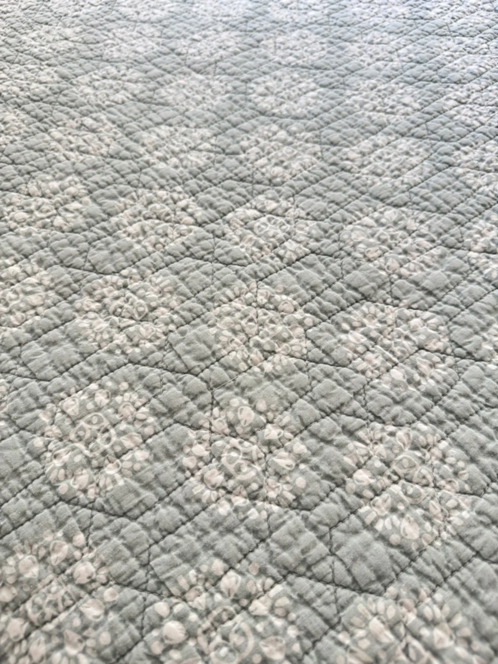 Reversible Quilt Full/Queen Size